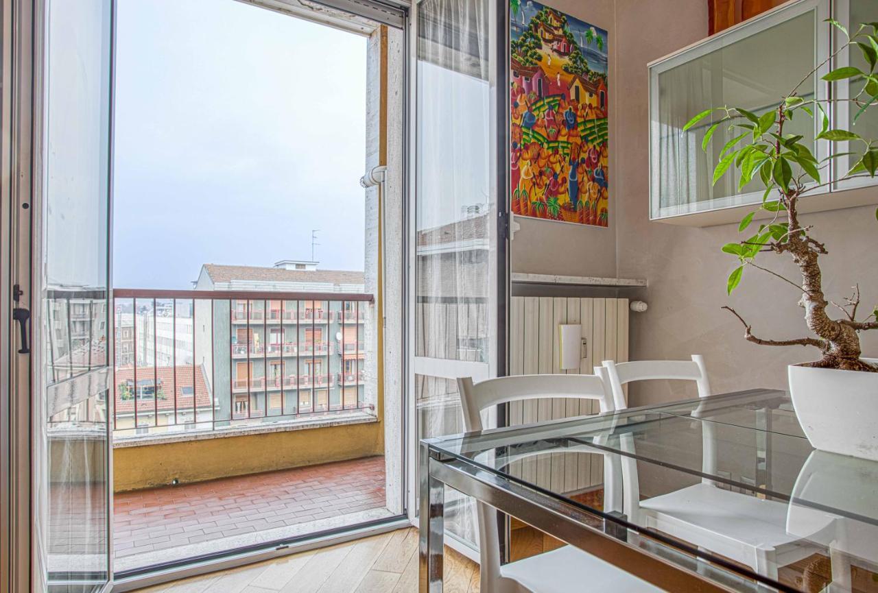 Apartament Joivy Vibrant Flat With Balcony Mediolan Zewnętrze zdjęcie
